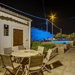 Vila Unique Antistress Oasis Antiqua
