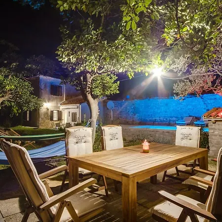 Unique Antistress Oasis Antiqua Vilă *