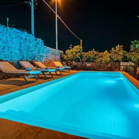 Unique Antistress Oasis Antiqua Vilă