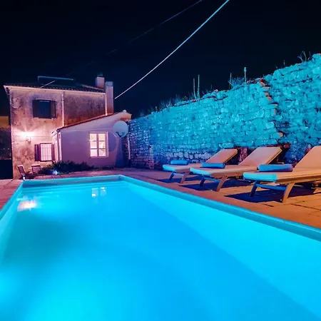 Vila Unique Antistress Oasis Antiqua